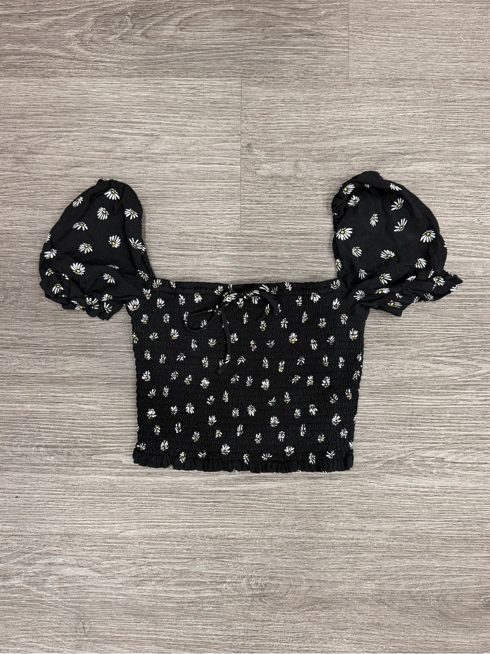 Wilfred Smocked Black Daisy Puff-Sleeve Crop Top Size XS